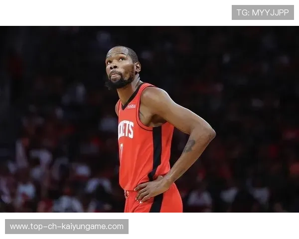 关键时刻还得看阿杜 杜兰特连中两记关键三分帮助火箭稳住局势，杜兰特火箭伤退