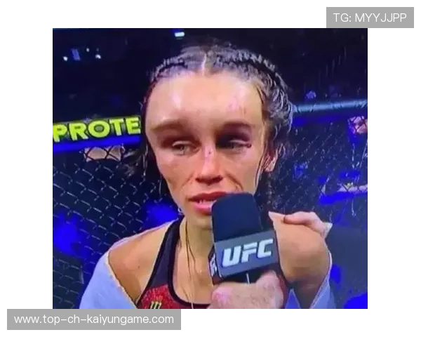 UFC选手抱摔后砸击连续尝试得分：地面控场的节奏与战术美学